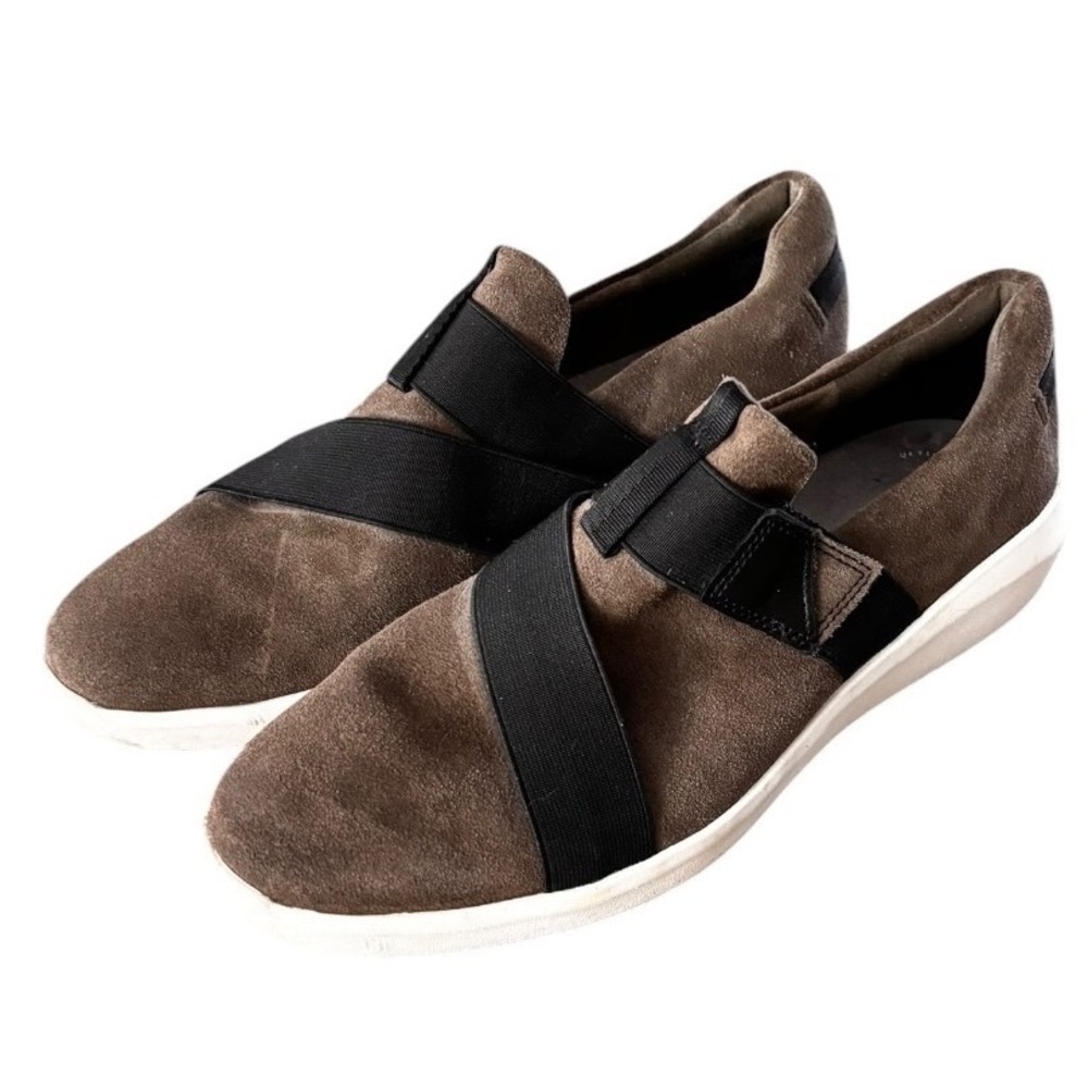 Clarks Collection Kayleigh Charm Slip On Sneakers Womens 9.5 Wide Taupe Suede